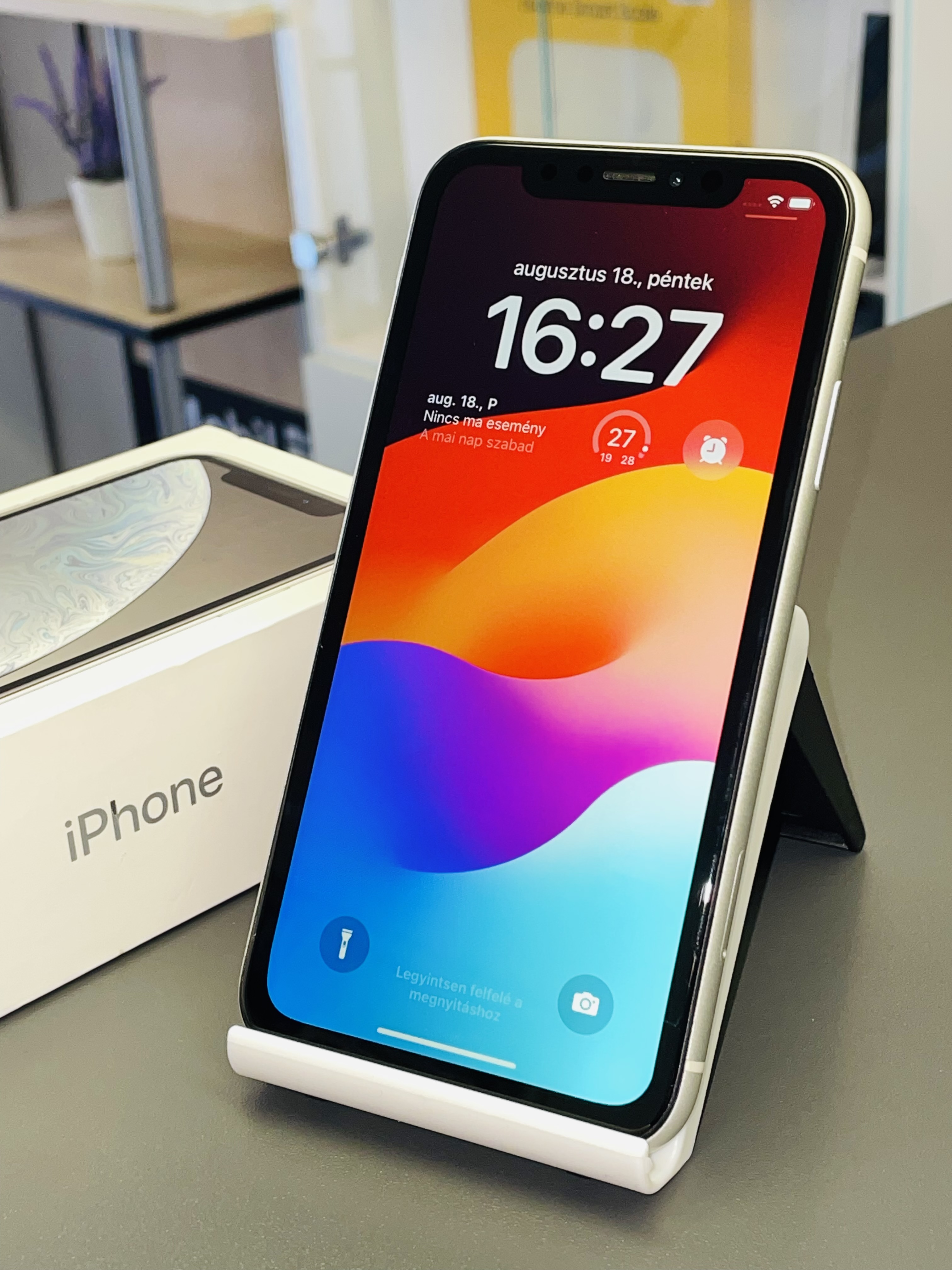 Apple iPhone XR 128GB Független Új akku